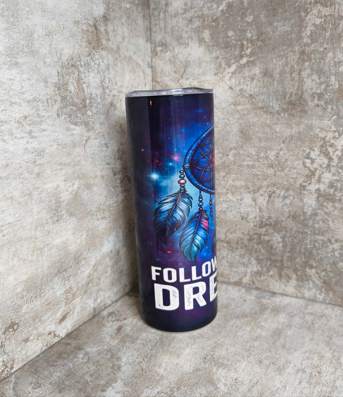 Thermobecher Follow your dreams mit Strohhalm – personalisierbar, sublimationsfähig, lebensmittelecht