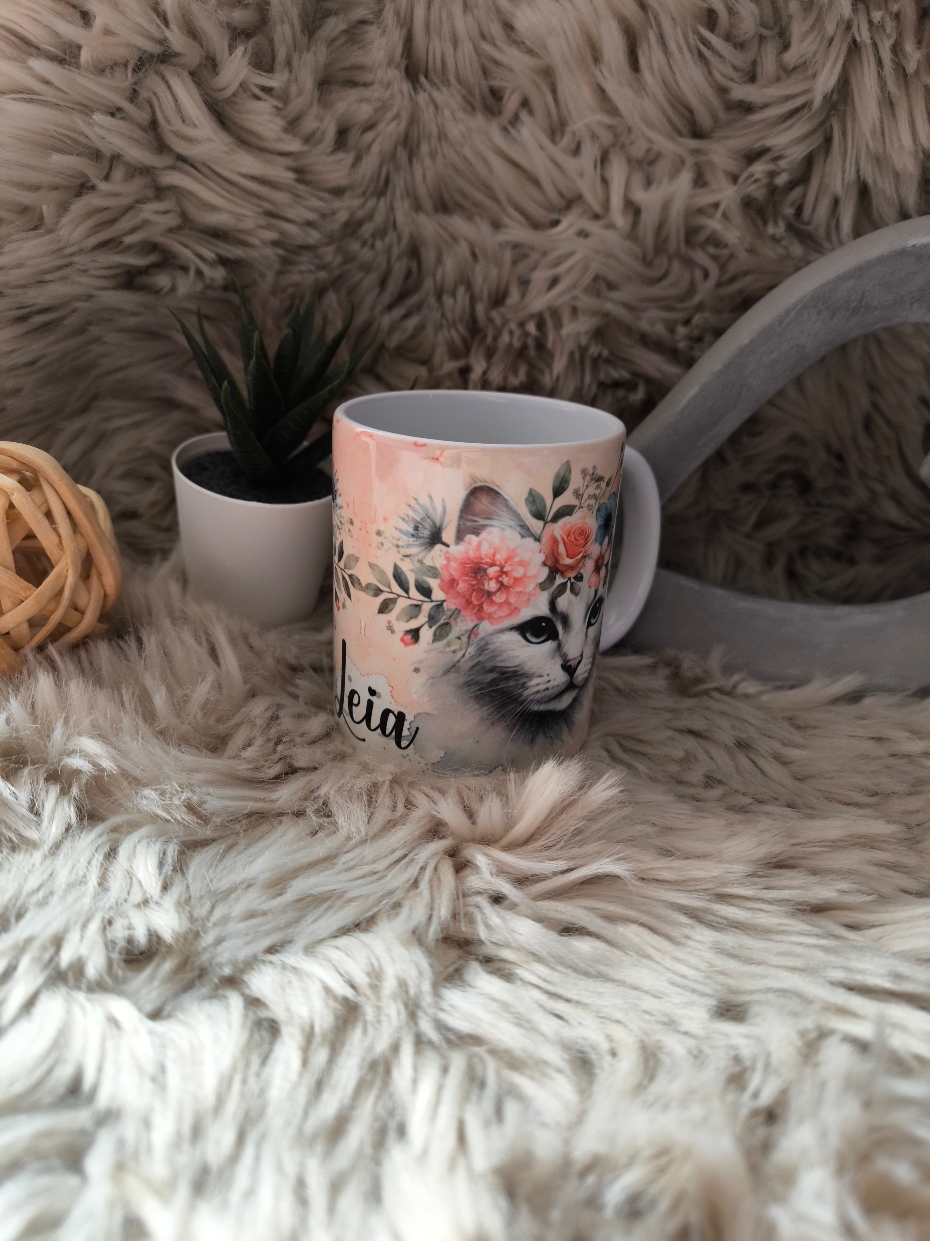 Tasse - Katze mit Blumenkranz