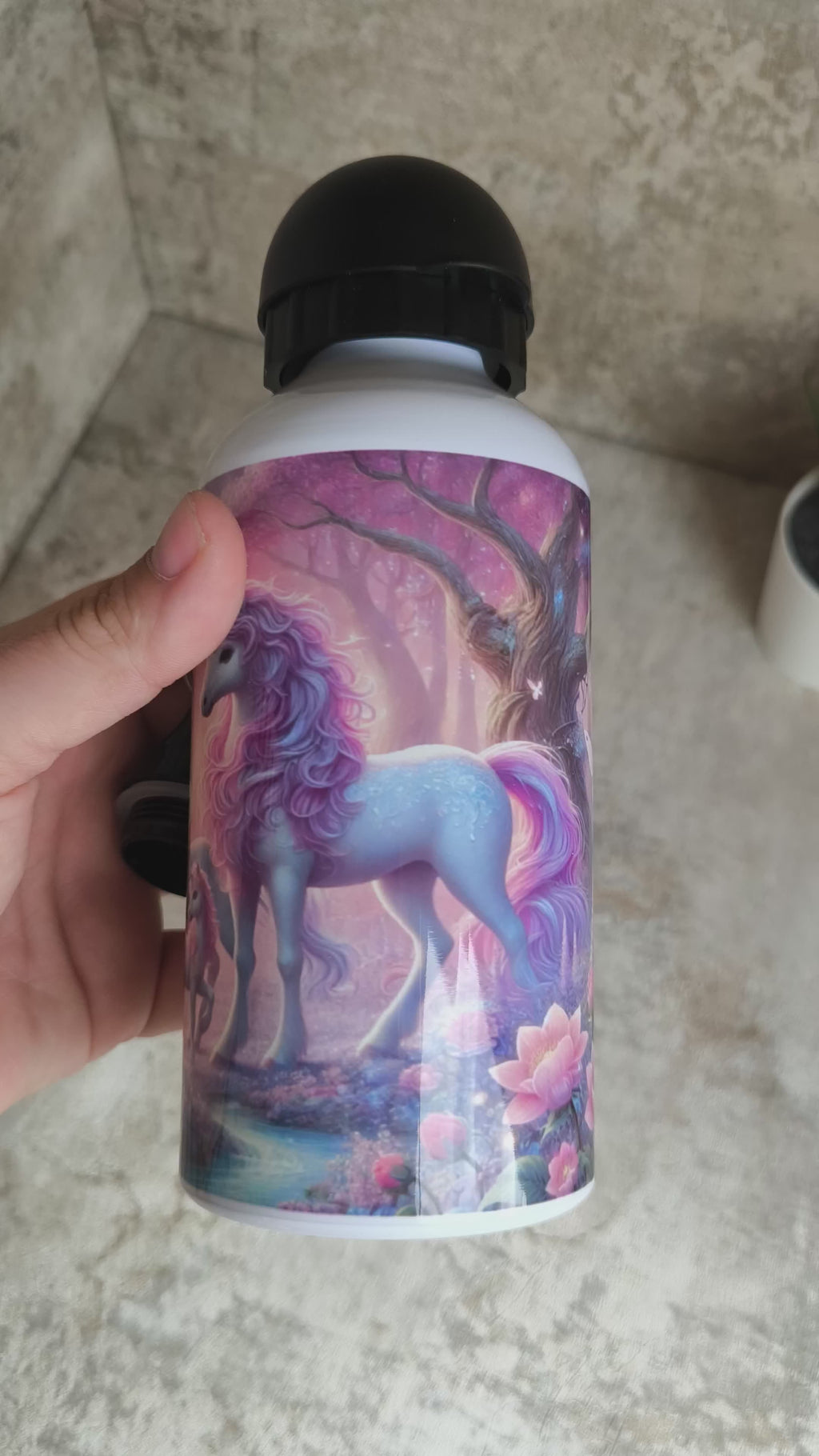 🥤 Personalisierte Edelstahl-Trinkflasche 500 ml – mit Sportverschluss Einhornfamilie