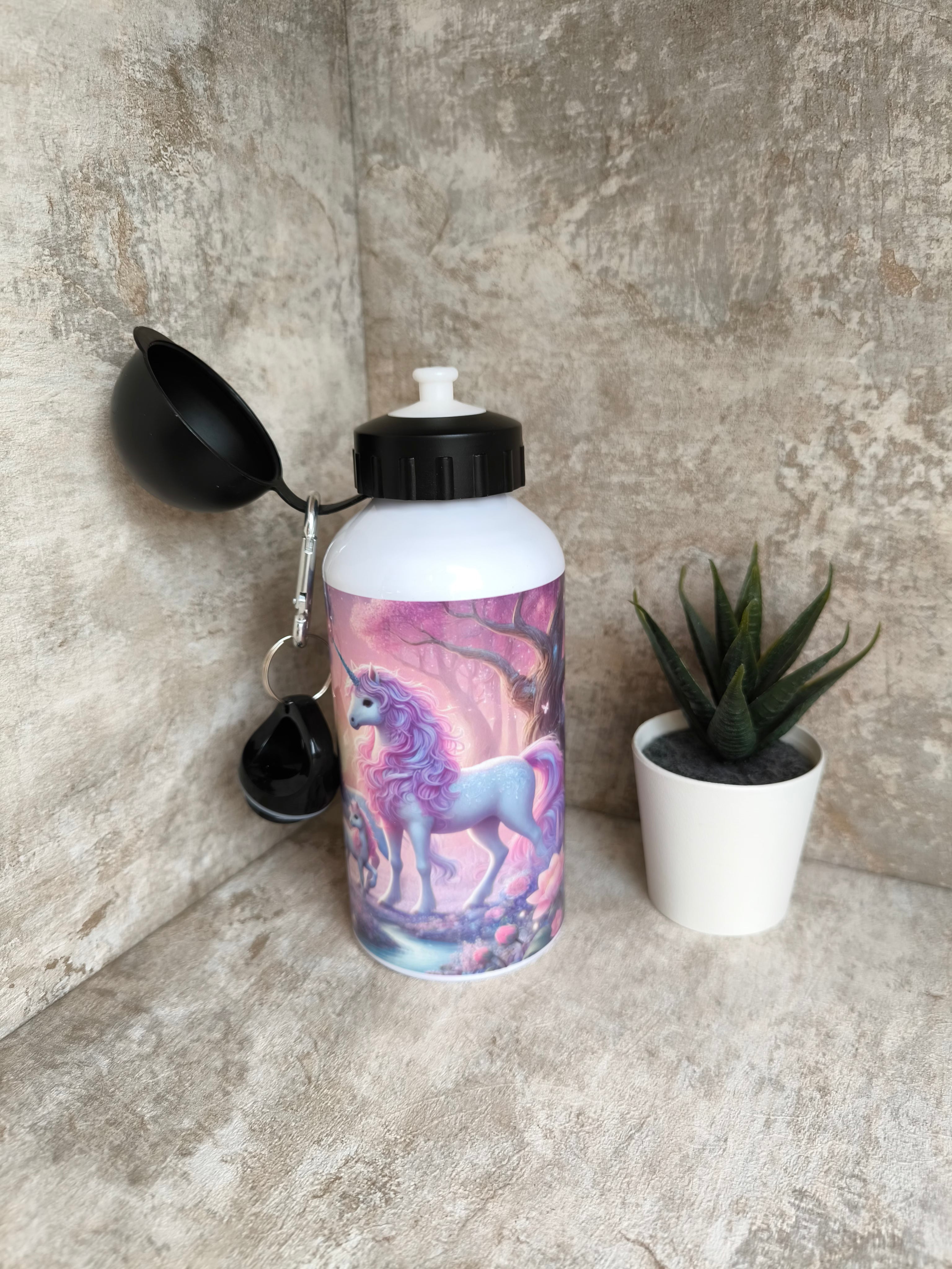 🥤 Personalisierte Edelstahl-Trinkflasche 500 ml – mit Sportverschluss Einhornfamilie